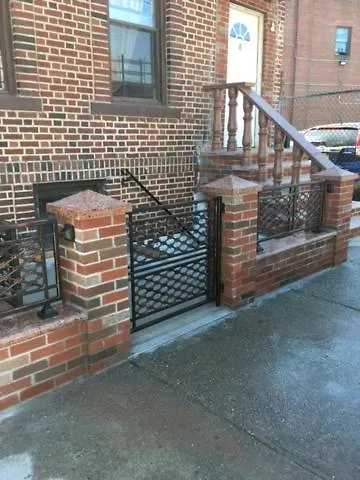 One Bedroom, Nyc 45 Min By Subway , Brooklyn, Brighton Beach location